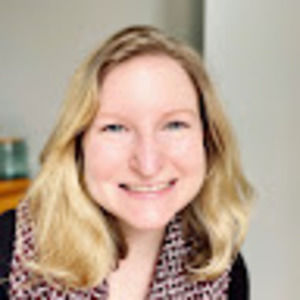 Meet your Posher, Holly